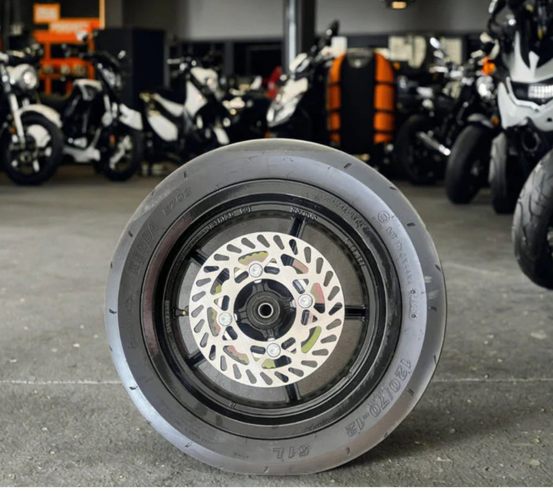 Tuttio/Razor super moto wheels
